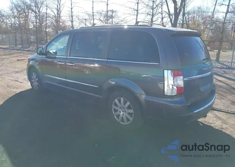 2015 Chrysler Town & Country Touring from USA, damaged, VIN 2C4RC1BG3FR572404